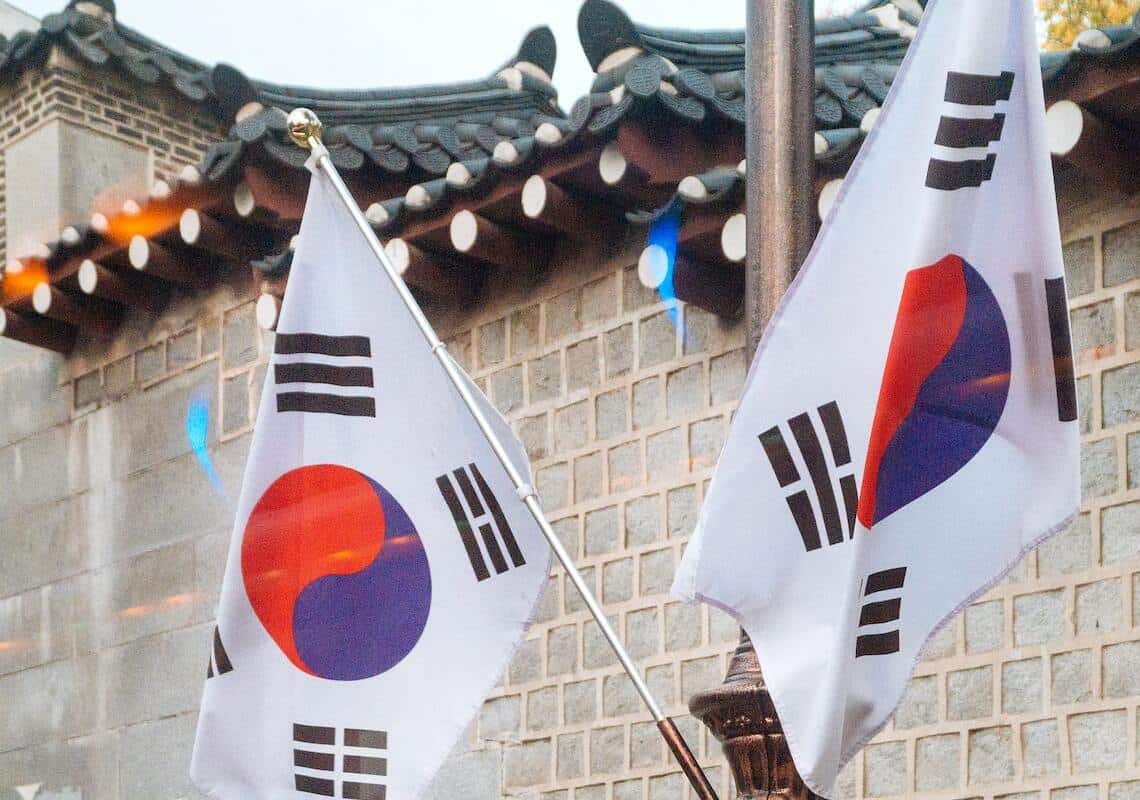 LUNA Drops Nearly 50% as Do Kwon is Now Wanted by South Korean Authorities